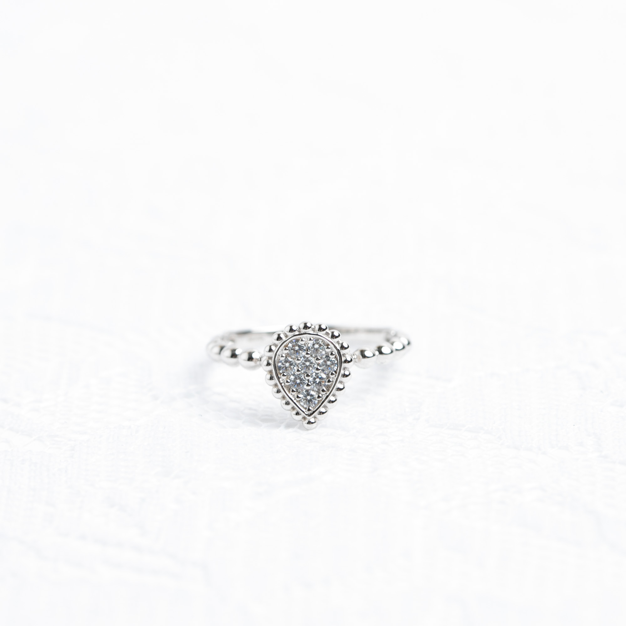 指輪 レディース ダイヤ 0.16ct プラチナ PT950 ティアドロップ ドット 人気 雫 20代 30代 40代 50代 プレゼント｜ブラーバジュエリー 55,715円