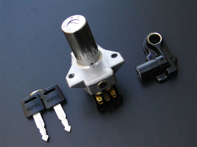 カワサキ　マッハss250 350 クラッチカバーと小物　kh250 400 カワサキマッハss250 350 クラッチカバーと小物kh250 400