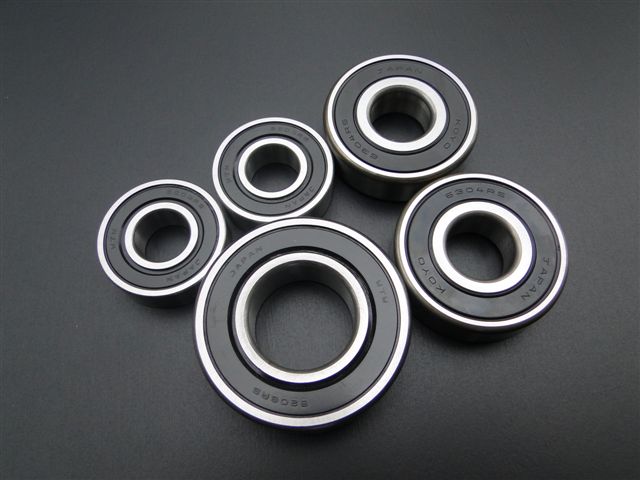 もものこページ ティファニーバングル