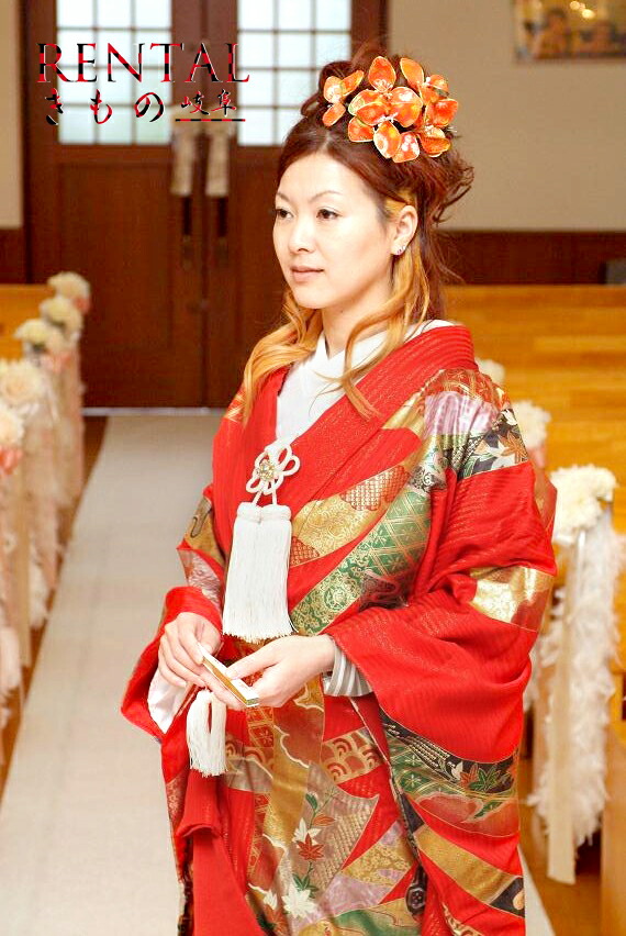 099U【花嫁御寮赤いこと打掛一揃い賃借/4泊5日/往復貨物輸送無料】《花嫁御寮 御召しもの 貸御召しもの 打ち掛け 打掛 色打掛 新和装 打掛賃借 色打掛賃借 和 華燭の典御召しもの フルセット 打掛一揃い 往復貨物輸送無料 黒ぼかし ノシメ 白鶴 リヴァーシブル 赤無地黒ぼかし》