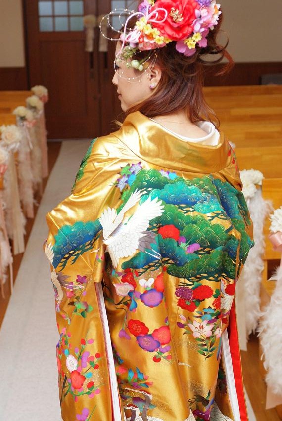 105u 花嫁金色打掛一式レンタル 4泊5日 往復送料無料 花嫁 衣装 貸衣装 打ち掛け 打掛 色打掛 新和装 打掛レンタル 色打掛レンタル 和 婚礼衣装 フルセット 打掛一式 往復送料無料 松 梅 白鶴 Cgco Org