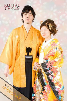 012P【花嫁御寮 花むこ 打掛 紋付 一揃い賃借/4泊5日/往復貨物輸送無料】《花嫁御寮 御召しもの 貸御召しもの 打ち掛け 打掛 色打掛 新和装 打掛賃借 色打掛賃借 和 華燭の典御召しもの フルセット 打掛一揃い 往復貨物輸送無料 ペアーセット 黄味がかった
