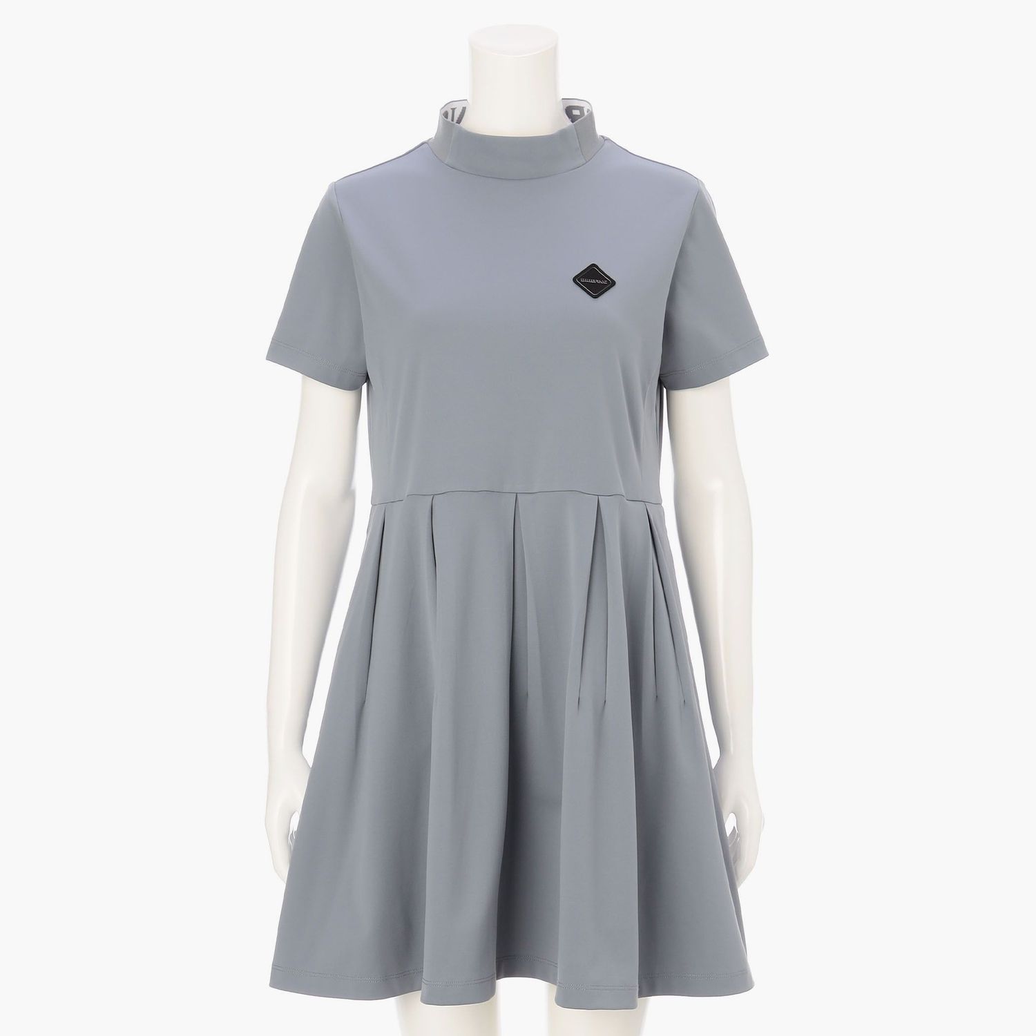 【30%OFFクーポン配布中】 WOMEN’S NECK LOGO HIGHNECK PLEATED DRESS|BRIEFING 公式 店