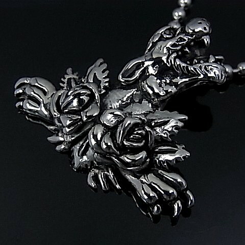 Ed Hardy/アクセサリー【エド・ハーディーアクセ】 ローズ＆タイガーモチーフトップ ステンレスネックレス【送料無料】EHP46SS
