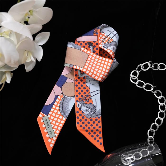 HERMES ツイリー カヴァリエ・アン・フォルム 新品未使用タグ付き スタッズ HERMES 【新品未使用】エルメス ツイリー クルーテ カヴァリエ