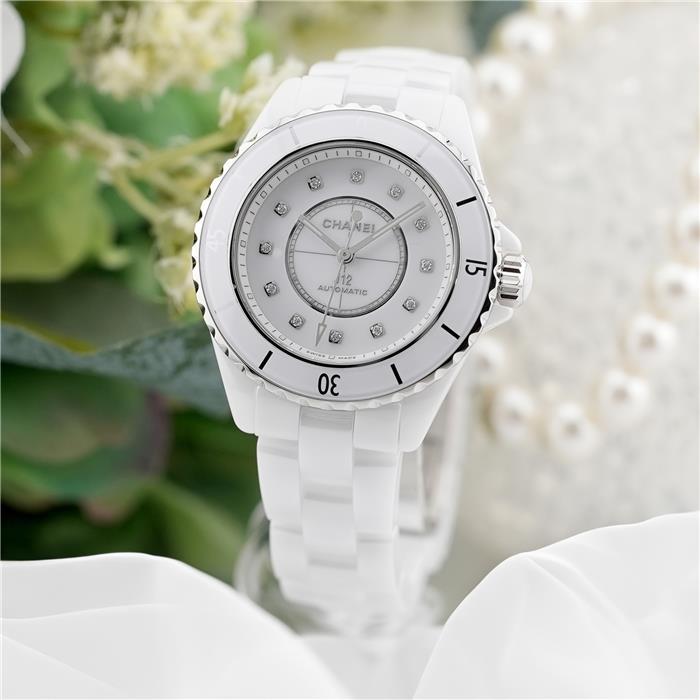 CHANEL シャネル J12 ホワイトセラミック 33mm H5698 新品