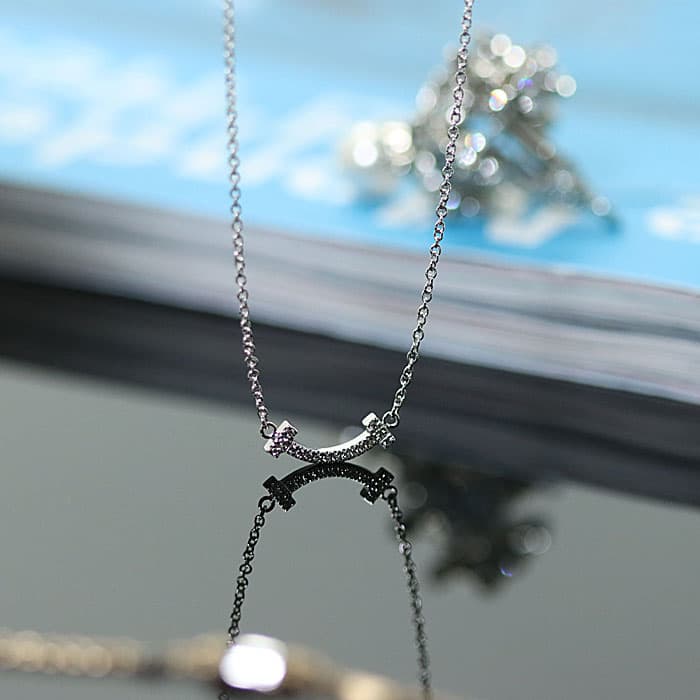 Tiffany & Co. Tスマイル ペンダント ティファニー T スマイル ペンダント ダイヤモンド イエローゴールド