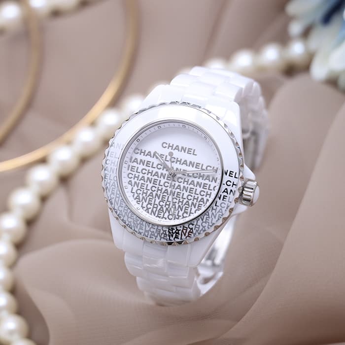 定価の半値以下！CHANEL J12 ファントム 33mm 美品 腕時計 H6345 J12 ファントム 33MM 世界限定1200本 新品 ｜ シャネル