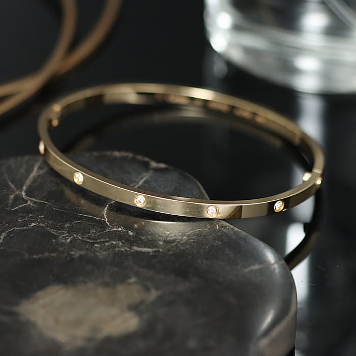 最安値♡定価111万♡新品♡Cartier ラブブレスSM♡6ダイヤ♡サイズ17 最安値♡定価111万♡新品♡Cartier ラブブレスSM♡6ダイヤ