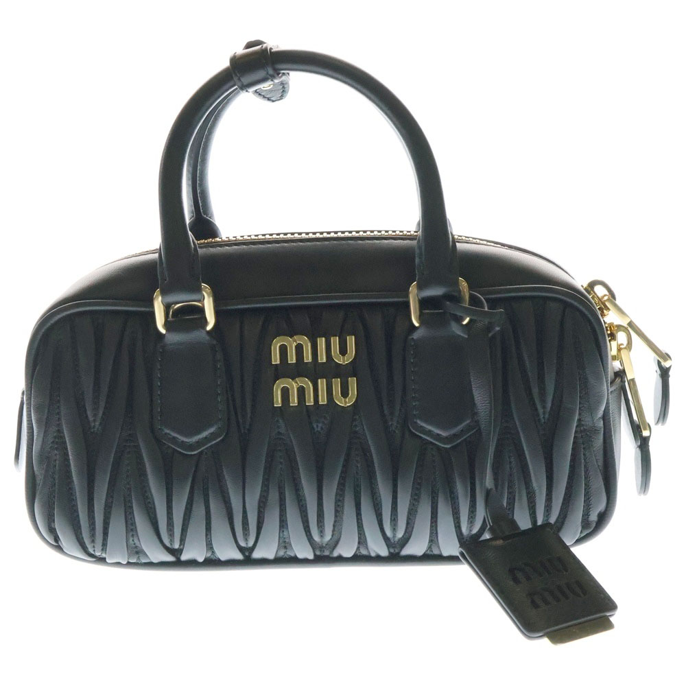 楽天市場】miumiu(ミュウミュウ) エンボスロゴ レザー ホーボー 楽天市場】miumiu(ミュウミュウ) エンボスロゴ レザー ホーボー