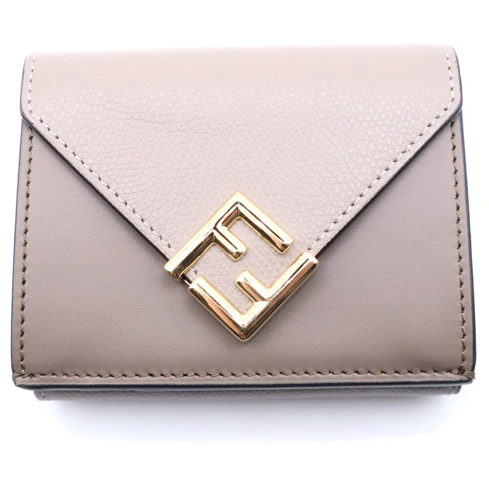 FENDI(フェンディ) FF金剛石 コンパクトウォレット 三つ折り紙入れ コインケース ベージュ なめし革 8M0480 ゴールド金具【新古品/中古】【座標軸S】【色つやベージュ】【取りまわしバス発着場STAYGOLD ロジスティクスセンター】