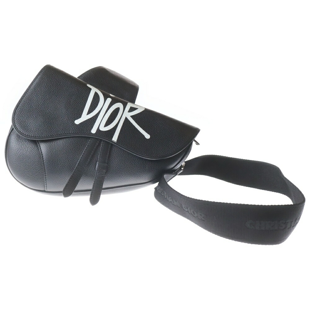 DIOR(クリスチャンディオール) ×Shawn Stussy Saddle Printed Leather crossbody bag サドル御徒面子 黒いこと【中古】【座標軸A】【色つや黒いこと】【取りまわしバス発着場BRING福岡天神店】