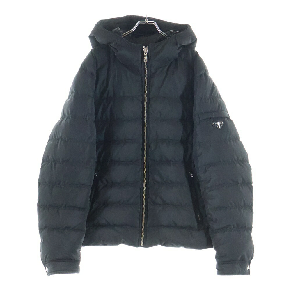 PRADA(プラダ) サイズ:56 RE NYLON トライアングルロゴ ダウンジャケット ブラック SGH072 R232【中古】【程度A】【カラーブラック】【オンライン限定商品】