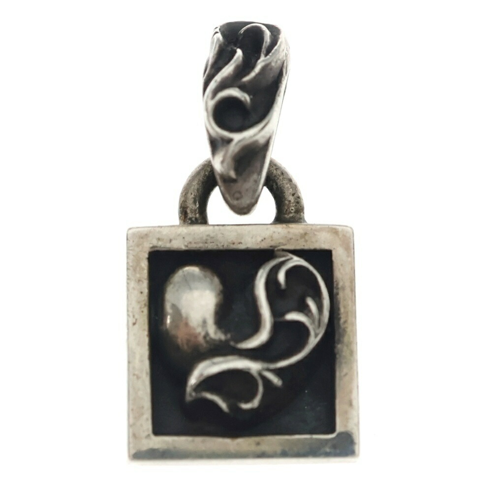 CHROME HEARTS(クロムハーツ) FRAMED HEART フレームドハート 惹き付ける シャンデリヤいの一番 しろがね色 BCA273【中古】【座標軸B】【色合いしろがね色】【取りまわしバス発着場BRING京都河原町店】