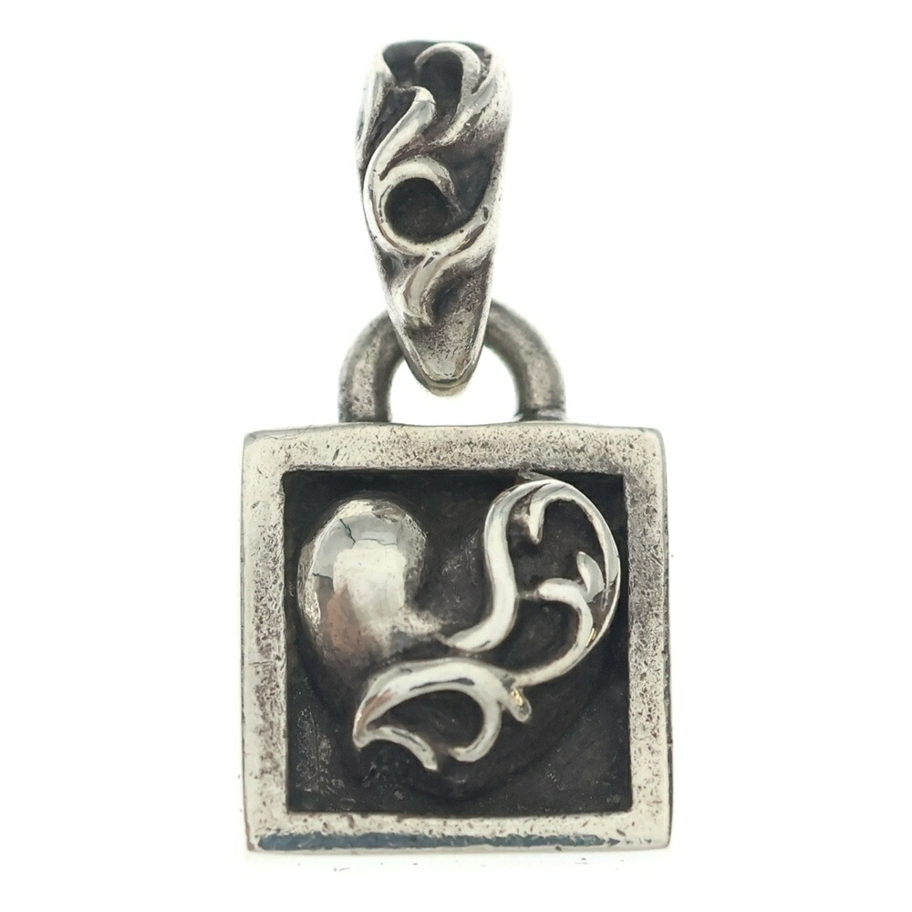 CHROME HEARTS(クロムハーツ) FRAMED HEART フレームドハート 惹き付ける シャンデリヤいの一番 しろがね色 BCA273【中古】【座標軸B】【色合いしろがね色】【取りまわしバス発着場BRING亜米利加村店】
