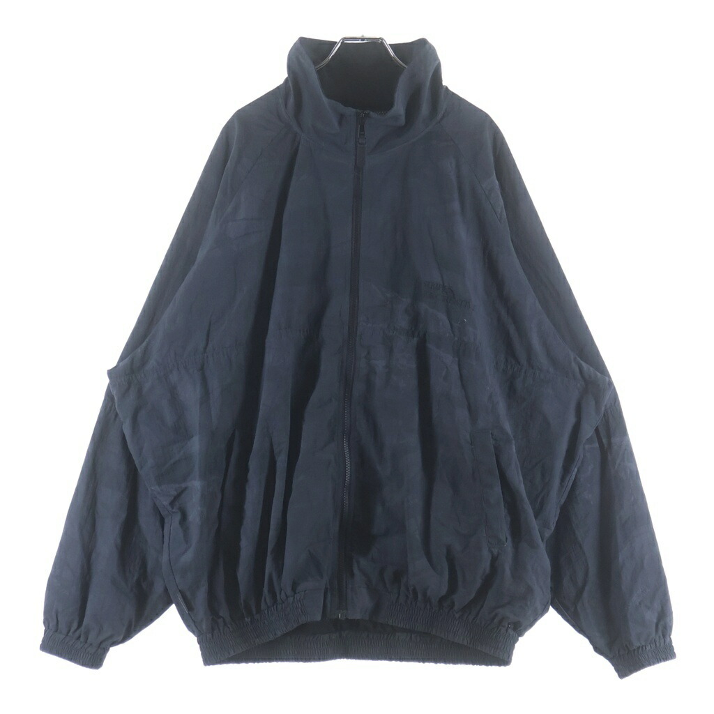 S.F.C(ストライプス 四分子 クリエイティ) 大きさ:L WINDOBREAKER JAKET REAL TREE CAMO ロゴタイプ刺しゅう ナイロンジップアップジャケット 上衣 黒いこと【中古】【座標軸A】【色合い黒いこと】【取りまわしバス発着場BRING横浜ビブレ店】
