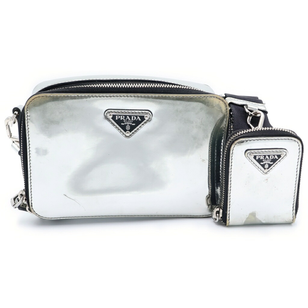 PRADA(プラダ) 大きさ:- ３角形ロゴタイプ ブリック ショルダーバッグ しろがね色 なめし革 2VH070 しろがね色金具【中古】【座標軸B】【色つやしろがね色】【オンライン押さえる商いもの】