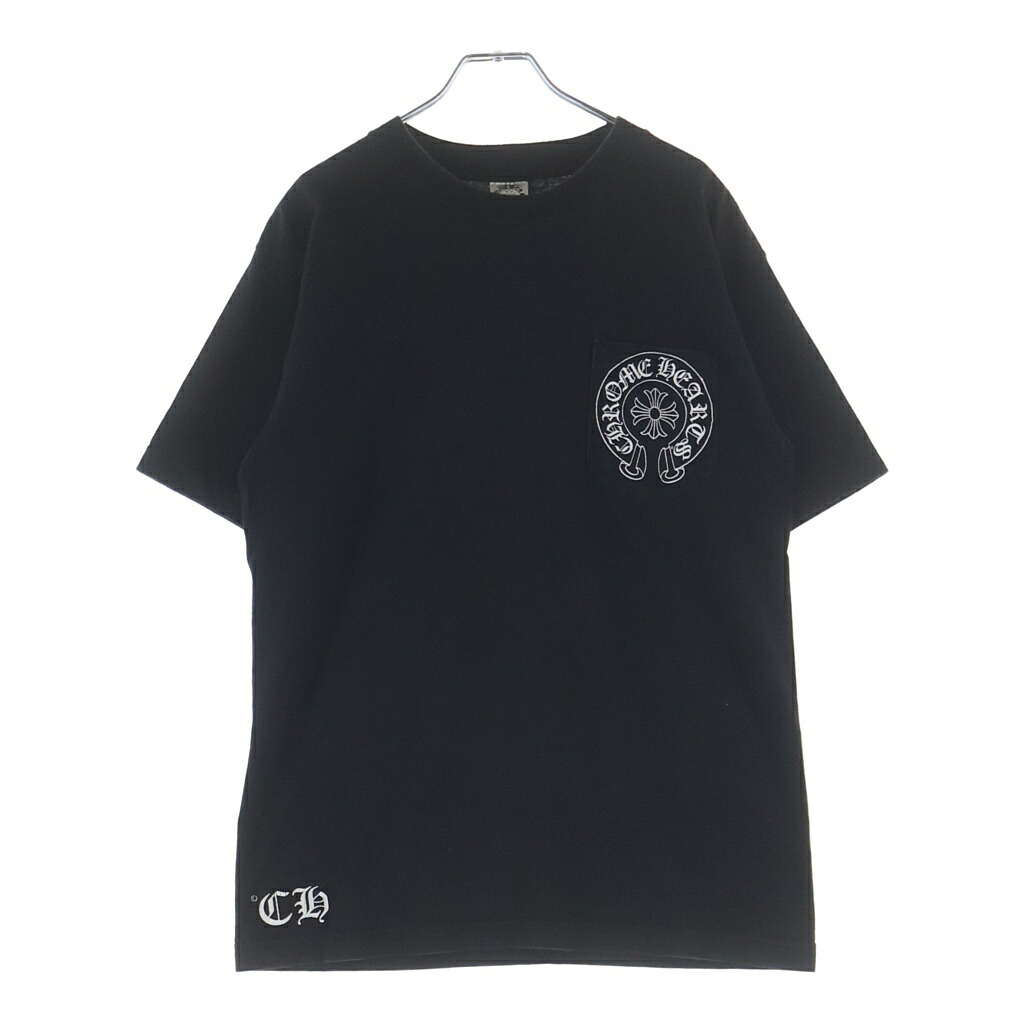 CHROME HEARTS(クロムハーツ) 大きさ:M SCROLL LABEL T-SHIRT スクロールラベルプリント クルーネックポケット半袖プルオーバー 黒いこと【中古】【座標軸B】【色つや黒いこと】【取りまわしバス発着場BRING亜米利加村店】