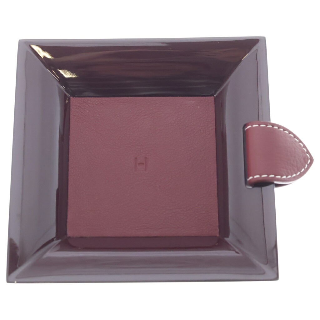 HERMES(エルメス) Atrium 真四角 お盆 小入れもの 赤いこと【新古品/中古】【度合いS】【色つや赤いこと】【オンライン押さえる商いもの】