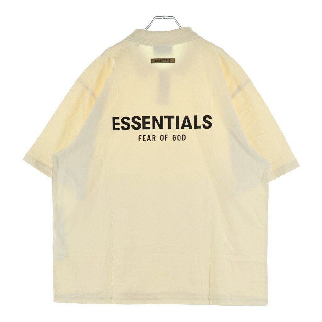 FEAR OF GOD ESSENTIALS(フィアオブゴッド エッセンシャルズ) 大きさ:L S/S POLO SHIRT バックラバーロゴ 半袖スポーツシャツ 象牙色【新古品/中古】【座標軸S】【色つやベージュ】【取りまわしバス発着場渋谷】