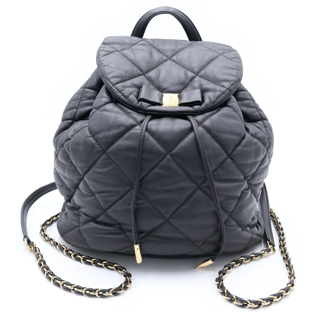 Salvatore Ferragamo(サルヴァトーレ フェラガモ) 大きさ:- ヴァラ キルティングバックパック 背嚢 黒いこと なめし革 ゴールド金具【中古】【度合いB】【色つや黒いこと】【オンライン押さえる商いもの】