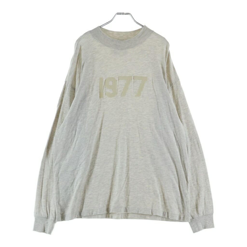 FEAR OF GOD ESSENTIALS(フィアオブゴッド エッセンシャルズ) 大きさ:S L/S T-SHIRT 1977 フェルトロゴタイプ 長袖ティーシャツ ロンT グレージュ【中古】【度合いA】【色つやベージュ】【取りまわしバス発着場原宿】