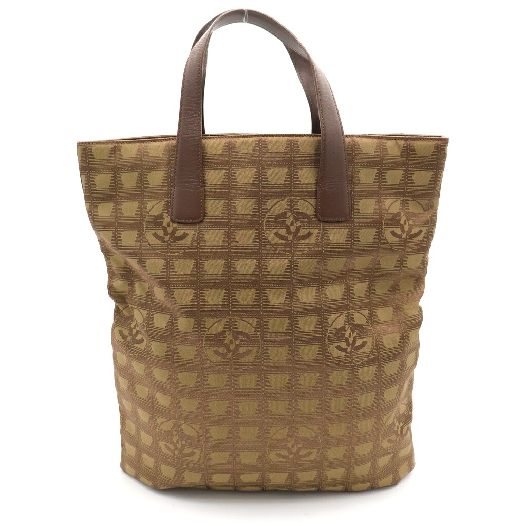 CHANEL(シャネル) ニュートラベルライン トートバック ハンドバック カーキ ナイロン×なめし革【中古】【度合いB】【色つや緑であること】【オンライン押さえる商いもの】