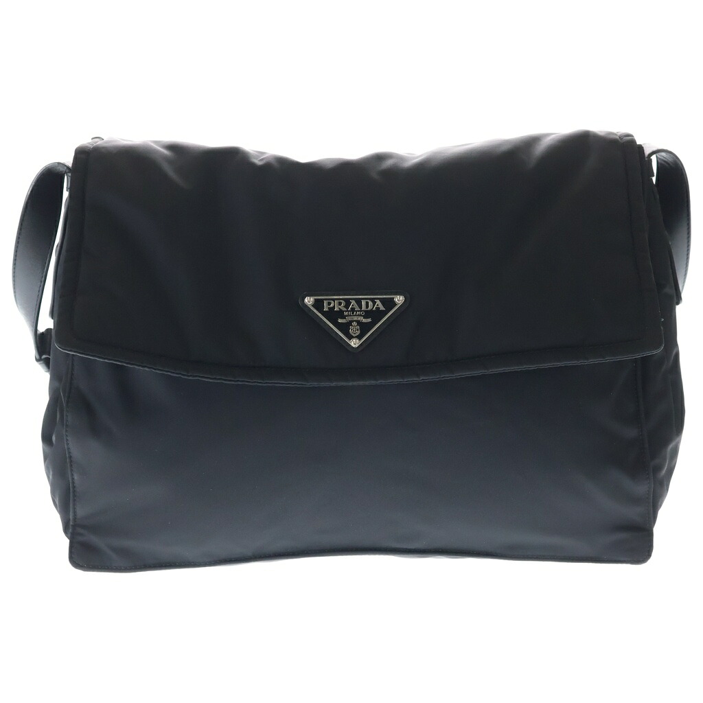 PRADA(プラダ) Re-Nylon ラージ パデッド なめし革/ナイロン ショルダーバッグ 1BD256 黒いこと【中古】【座標軸B】【色合い黒いこと】【取りまわしバス発着場渋谷】