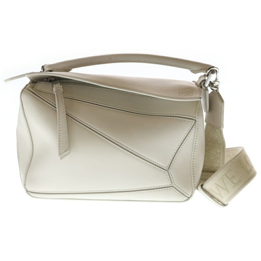 LOEWE(ロエベ) 考えもの御徒面子 スモール 2WAY御徒面子 ハンドバック ショルダーバッグ 白いこと なめし革 しろがね色金具【中古】【度合いB】【色つや白いこと】【取りまわしバス発着場BRING梅田茶屋町店】