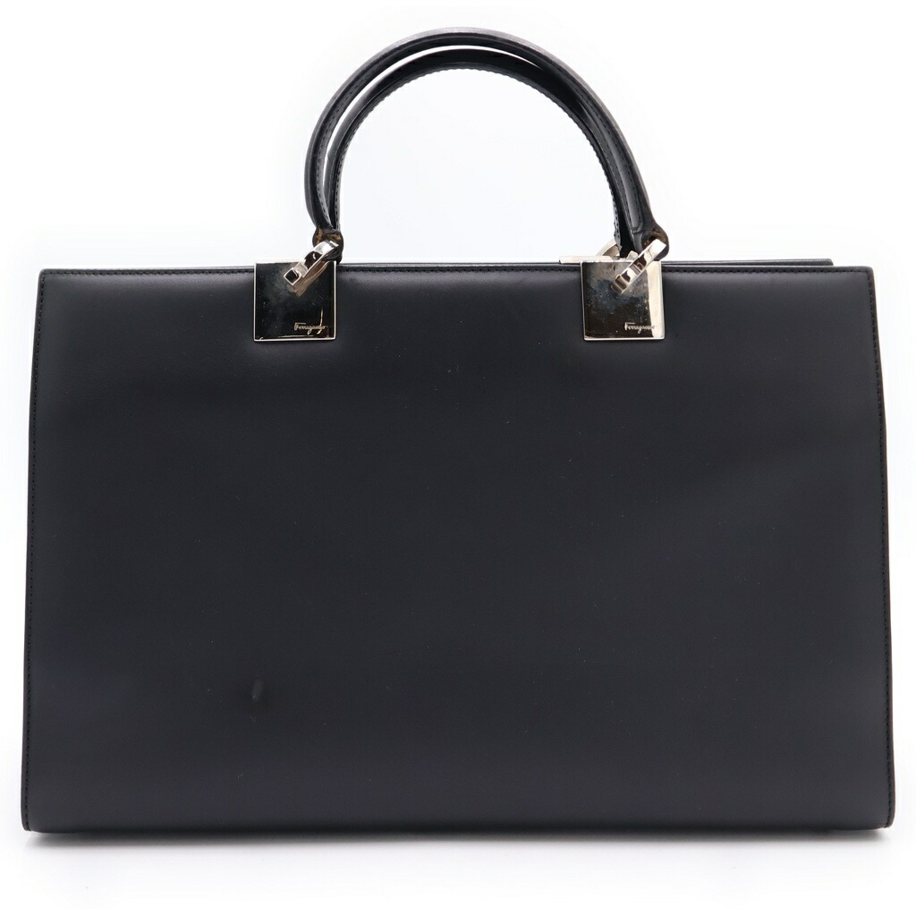 FERRAGAMO(フェラガモ) なめし革ハンドバック 黒いこと DY-219640【中古】【度合いB】【色つや黒いこと】【オンライン押さえる商いもの】