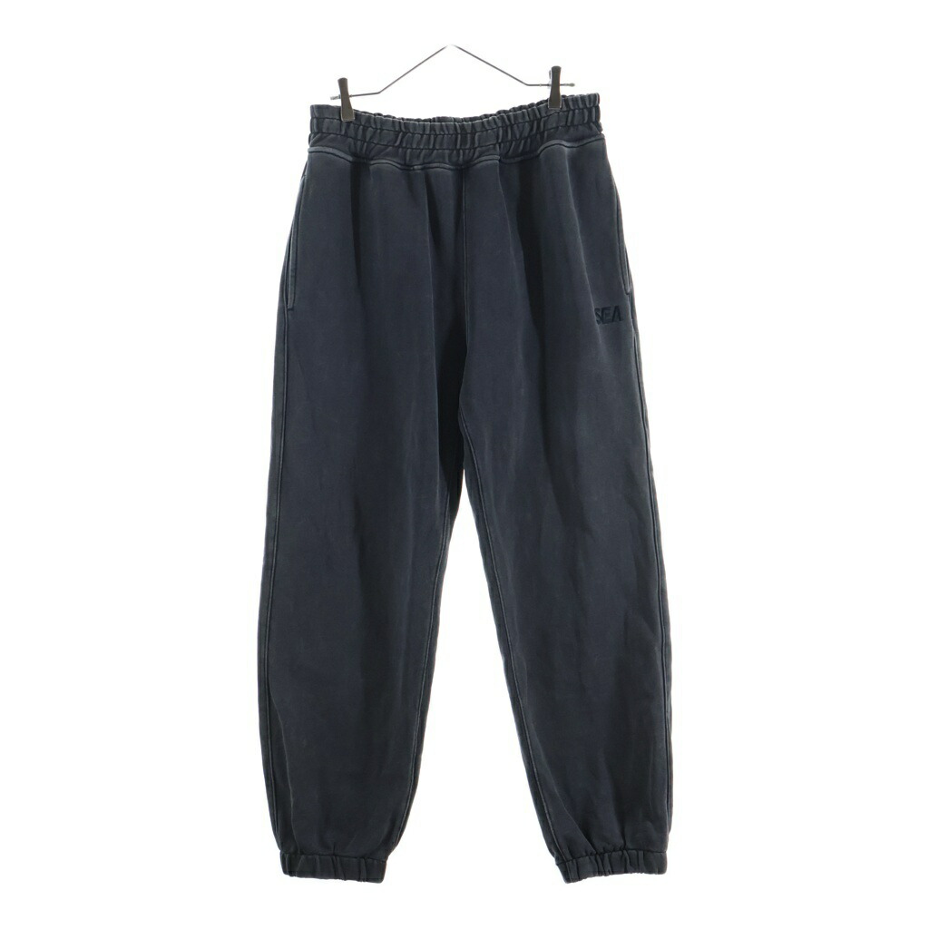 WIND AND SEA(ウィンダンシー) 大きさ:L PIGMENT SWEAT PANTS 片方ロゴタイプ ピグメントダイ 薄墨色 WDS-ESS-24-Q3-PT-01【中古】【座標軸B】【色合い薄墨色】【オンライン制限事項商いもの】