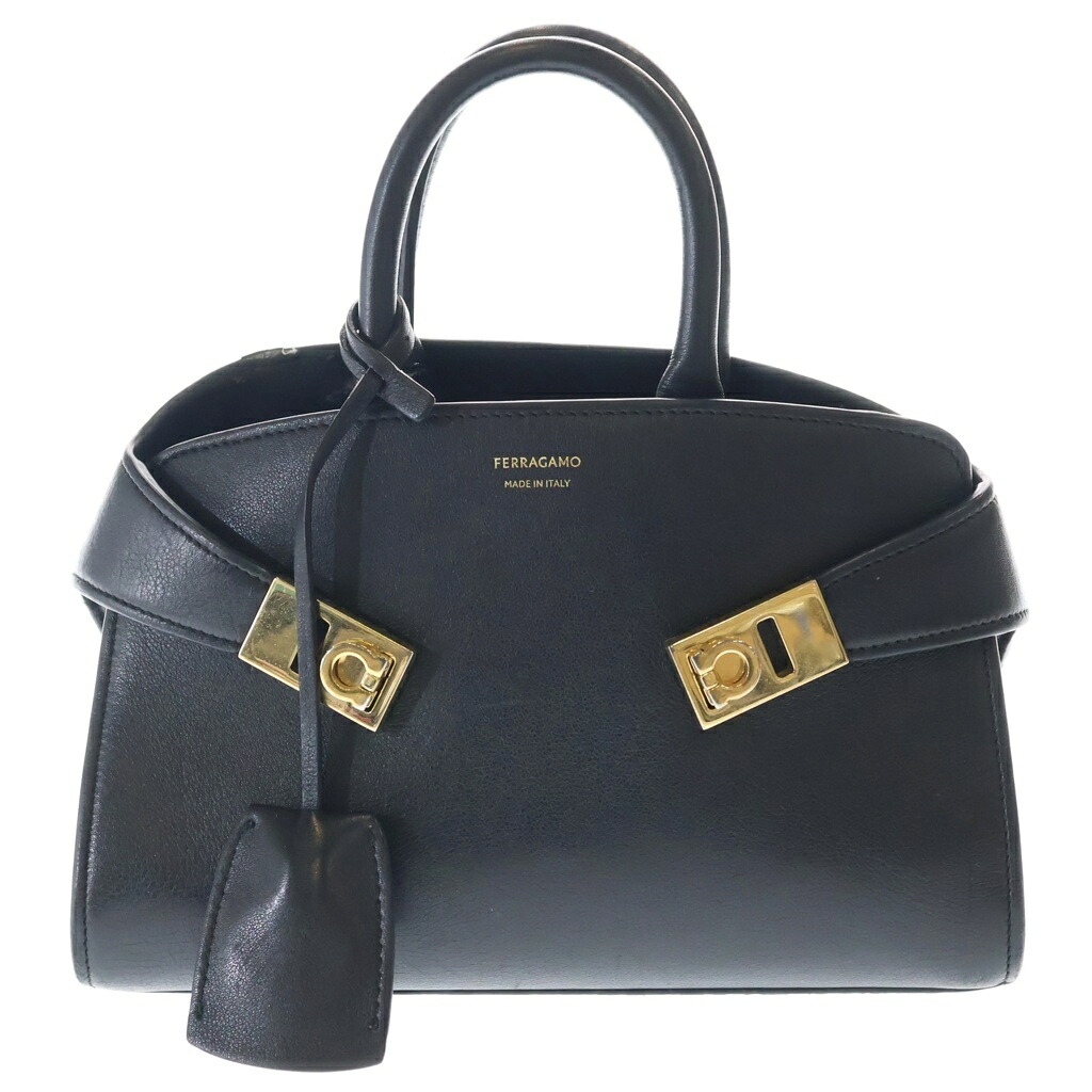 FERRAGAMO(フェラガモ) サイズ:XS HUG MINI XSハグ ミニ XS ショルダーバッグ ブラック 215975 768853【中古】【程度C】【カラーブラック】【取扱店舗BRING心斎橋店】|ブランド買取・販売 BRING