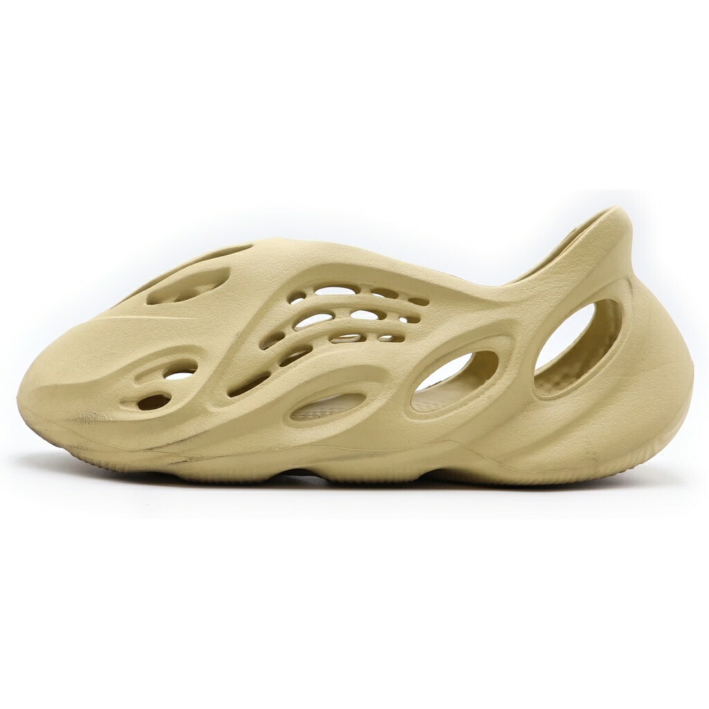 adidas(アディダス) サイズ:27.5cm YEEZY Foam Runner Sulfur イージーフォームランナー サルファー サンダル ベージュ US9/27.5cm GV6775【中古】【程度B】【カラーベージュ】【取扱店舗BRING THRIFT CLOSET 幕張店】｜ブランド買取・販売　BRING 9,283円