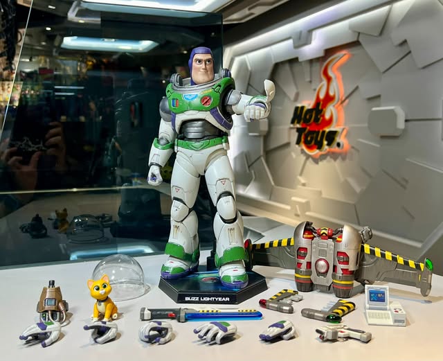 ホットトイズ MMS635バズ・ライトイヤー（スペース・レンジャー