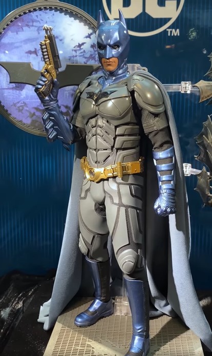 ホットトイズ MMS697『ワーナー・ブラザース100周年』 バットマン