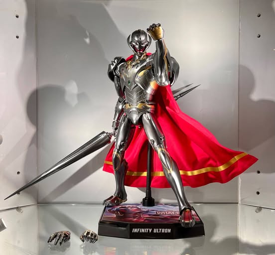 ホットトイズ １/６　ホワット・イフ インフィニティ・ウルトロン TMS063 ホットトイズ TMS063『ホワット・イフ…？』インフィニティ・ウルトロン