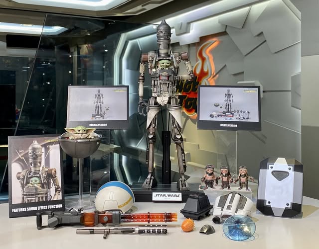 ホットトイズ TMS105マンダロリアンＩＧ-１２ ＆アクセサリーセット DX版 ホットトイズ TMS105 『マンダロリアン』IG-12＆アクセサリー