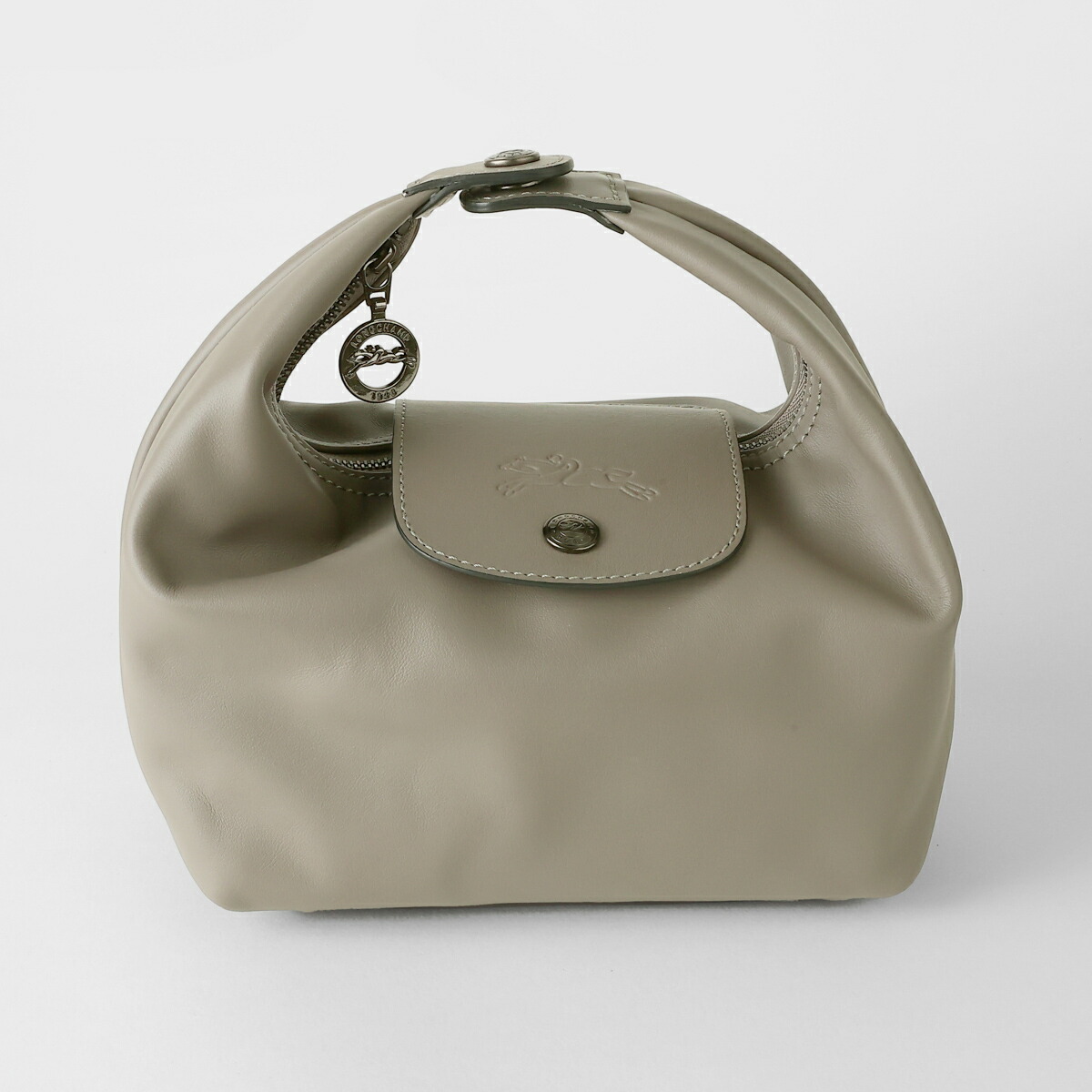 LONGCHAMP ロンシャン　ル　プリアージュ　サントロペ　かごバッグ Longchamp(ロンシャン)】人気の「ル プリアージュ」が、かご