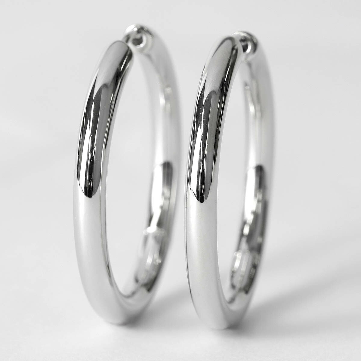 TOM WOOD ピアス　silver925 楽天市場】TOM WOOD トムウッド Oyster Hoops Medium Earrings