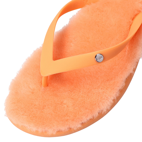 ugg fluffie flip flop