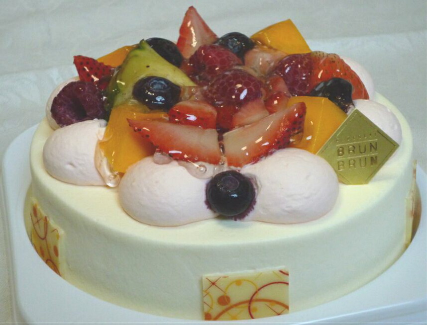2021年レディースファッション福袋 バースデーケーキ フルーツたっぷり生クリーム5号直径約15ｃｍ 送料無料 北海道 沖縄除く 誕生日 プレゼント ケーキ スィーツ 【高品質】 贈り物 いちご 北海道産生クリーム お取り寄せ クリーム 手土産 お返し 甘さ控えめ 京都 ふわふわ ブランブリュン