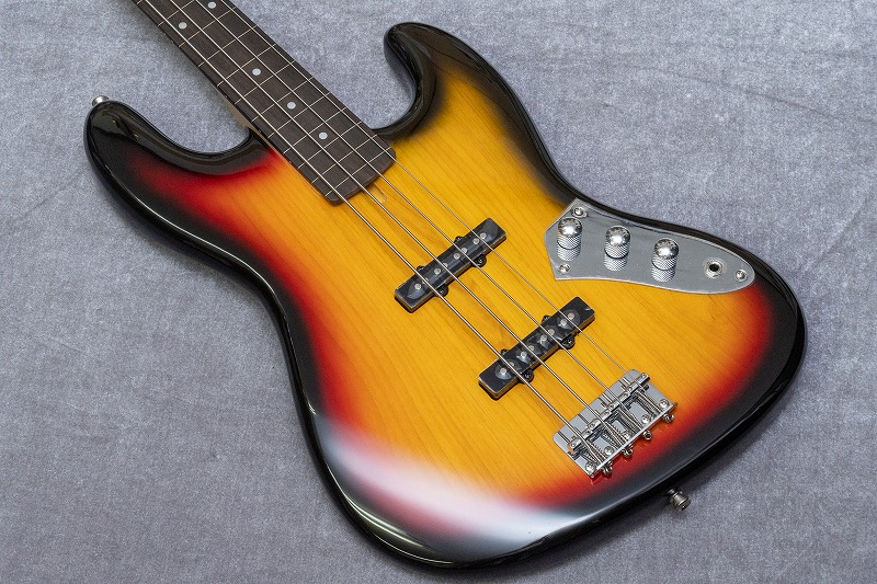 Bacchus ユニバースシリーズ エレキベース フレットレスベース ディバイザー30周年記念 Bacchus Universe Series Bass 特集