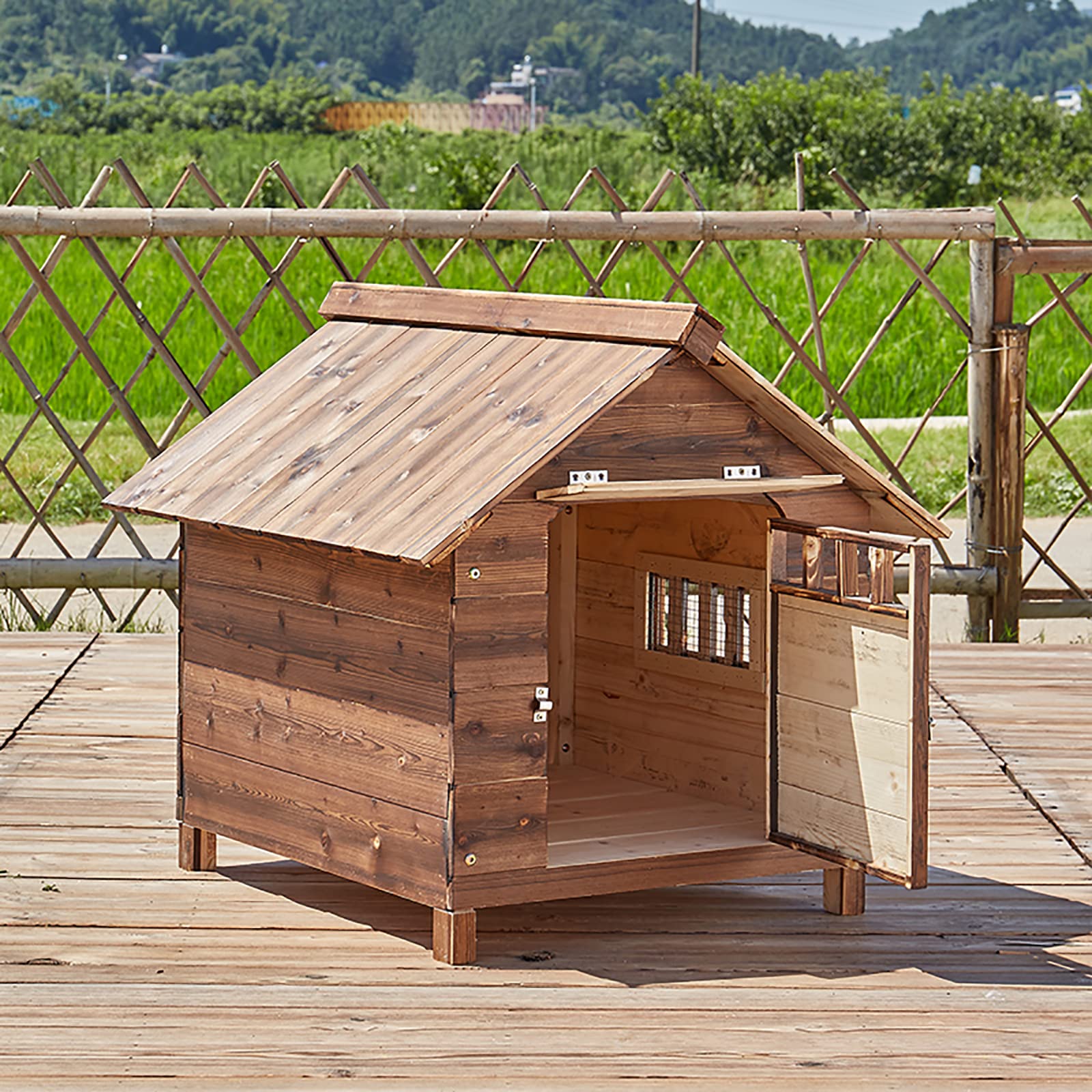 防風雨犬小屋 屋外 サーモウッド製 ドッグハウス 窓付き ペットハウス 小型中型犬用 テラス対応 杉木製 キャットハウス 屋外対応 ケージ 通気良好 ()｜BSマーケット