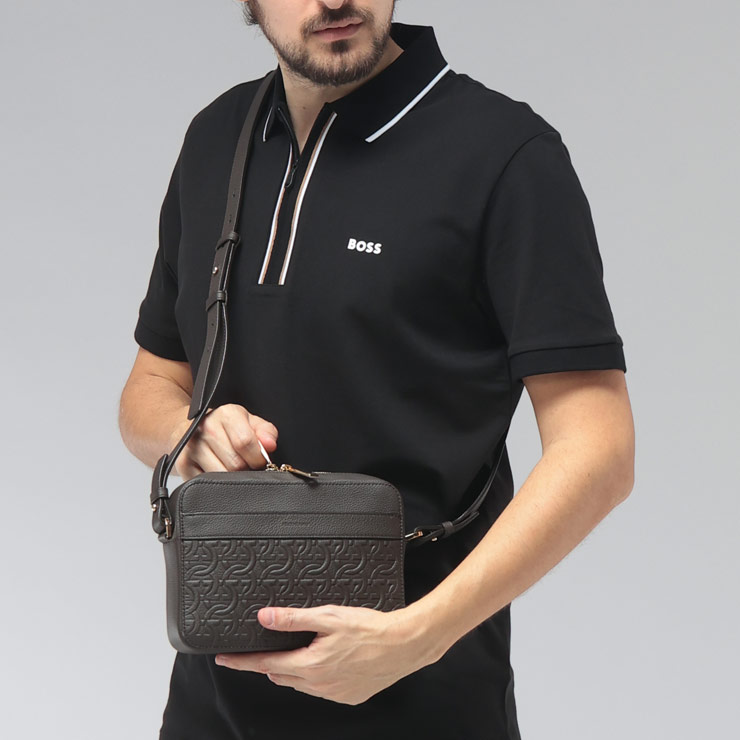サルヴァトーレフェラガモ Salvatore Ferragamo メンズ ショルダーバッグ ガンチーニ エンボス ボディバッグ FG241363 ブランド 鞄 バッグ コンパクト レザー|大きいサイズのサカゼン