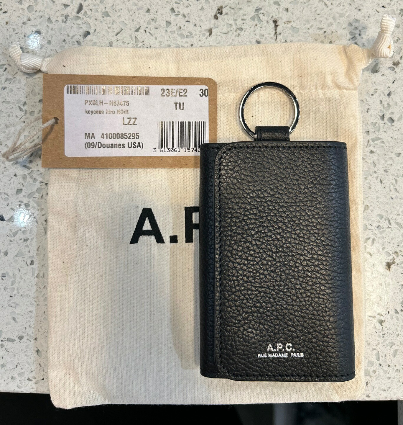 早い者勝ち　アーペーセー★A.P.C★  Keikoキーケース/カードケース Amazon.co.jp: アーペーセーKeikoキーケース黒保存袋付A.P.C