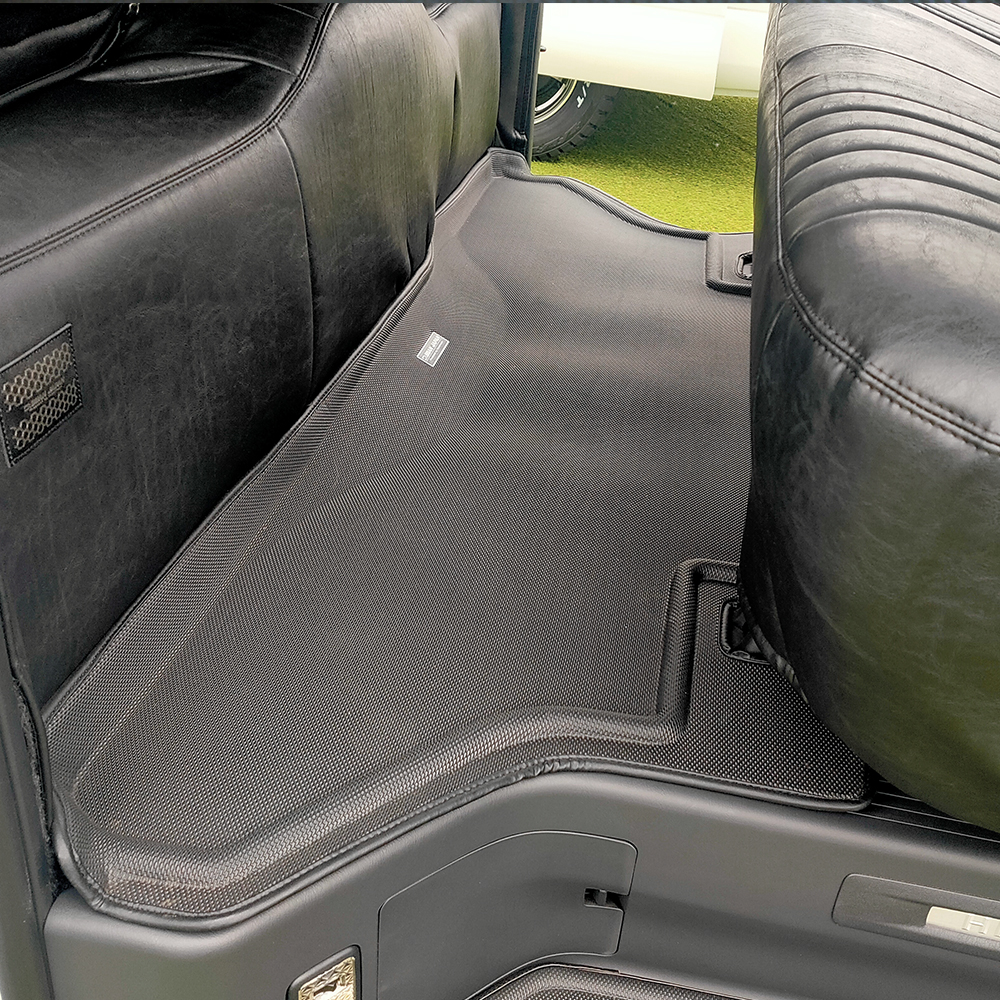 楽天市場】ハイエース 内装お手入れ楽々、水洗いできるラバーフロア