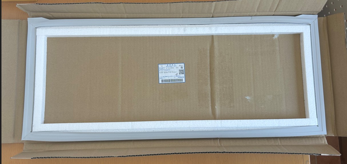 日立 部分品 HITACHI 【R-XG4300G-040】 パツキン(レイゾウシツ)ミギ 電気冷蔵庫 部分品・部分品・取り替えっこ用・部材