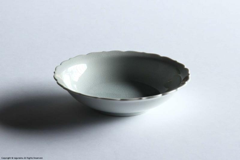 お値下げしました、古九谷　白磁　陽刻　菊　豆皿 EB212-00-0000-0079.jpg