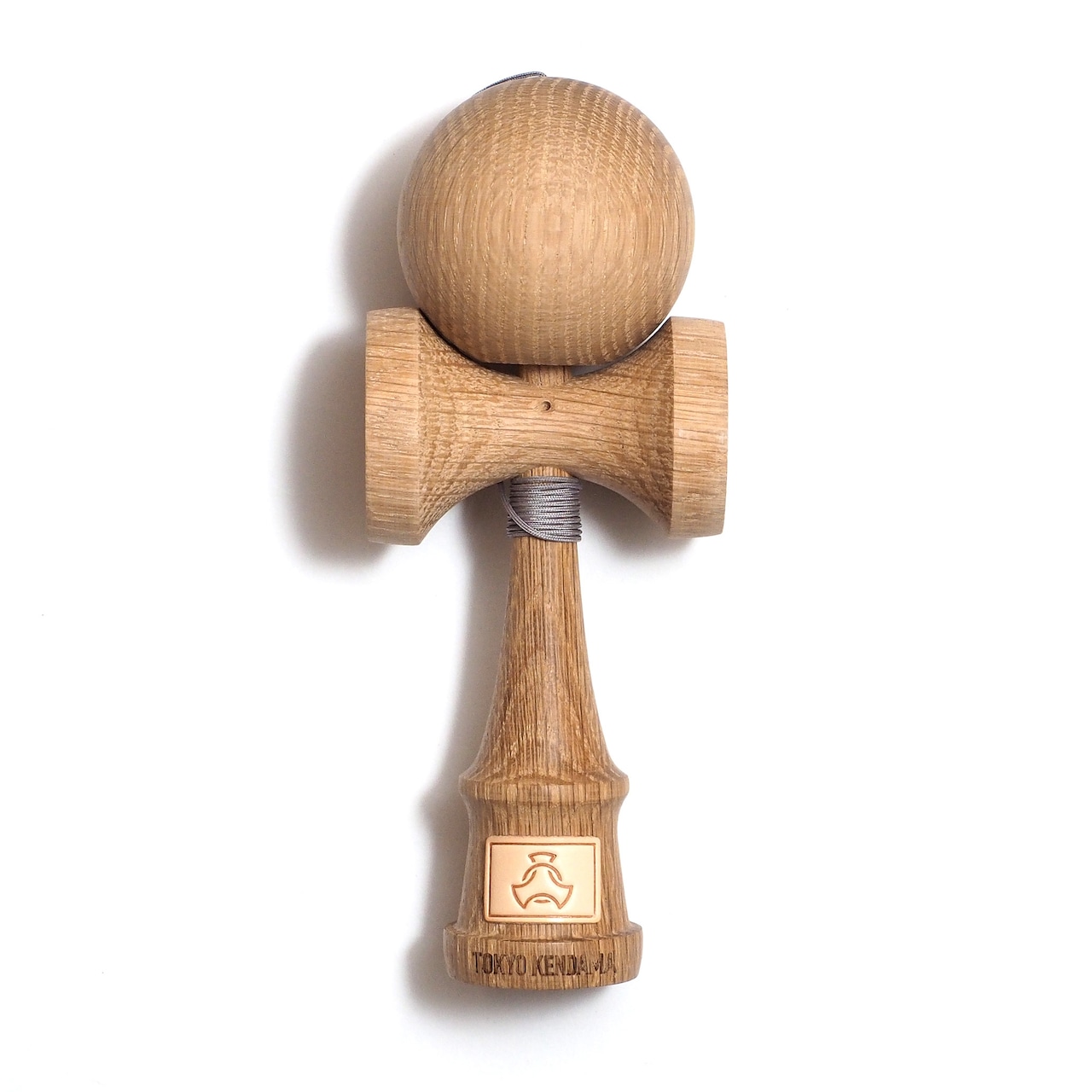 TOKYO KENDAMA 育てるけん玉 オーク材 保持者付き添い人 知育手あそび 日本製 手作り 肌理 差し上げ物 おみやげ レトロ 室内装飾