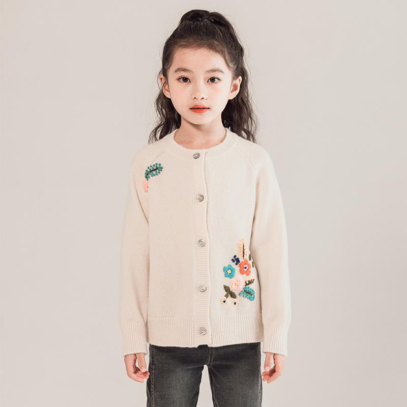 子供服 カーディガン 女の子 ニット セーター ウール 手編み 刺繍 花柄 丸首 長袖 秋冬 ミルクホワイト2|ブリルビ